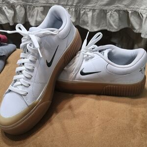 Nike Women's White and Brown Sneakers
